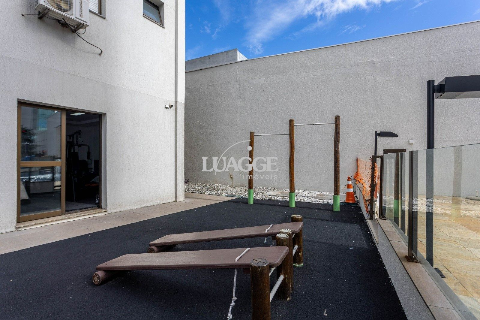 Apartamento à venda com 2 quartos, 64m² - Foto 31
