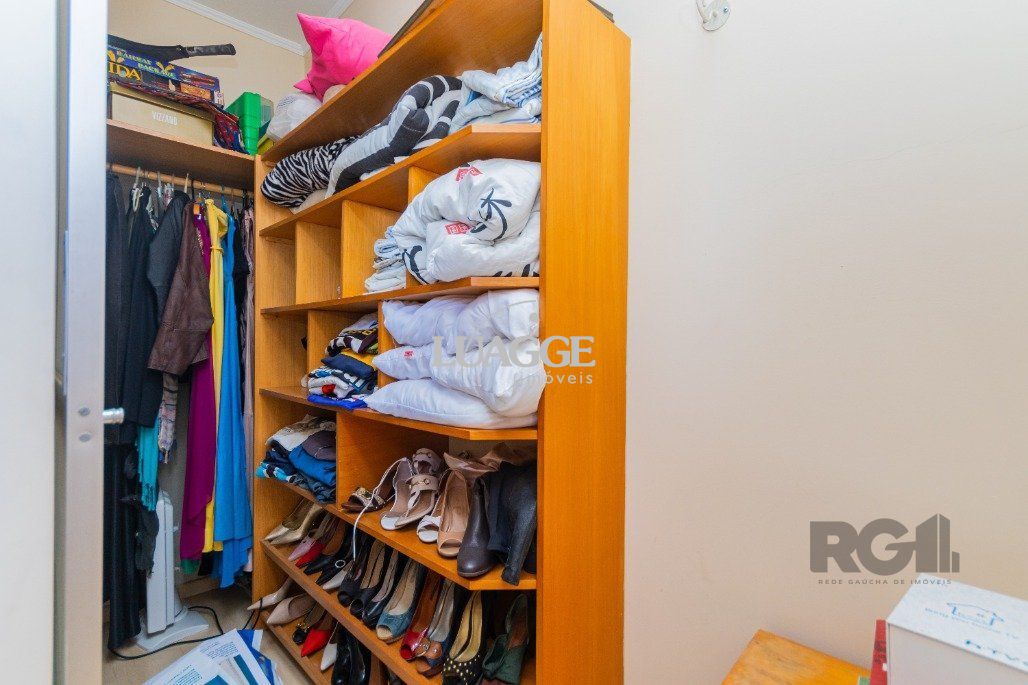 Casa à venda com 4 quartos, 215m² - Foto 21