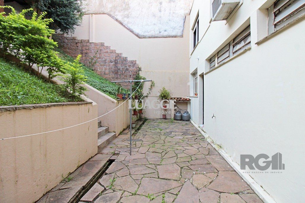 Casa à venda com 3 quartos, 252m² - Foto 27