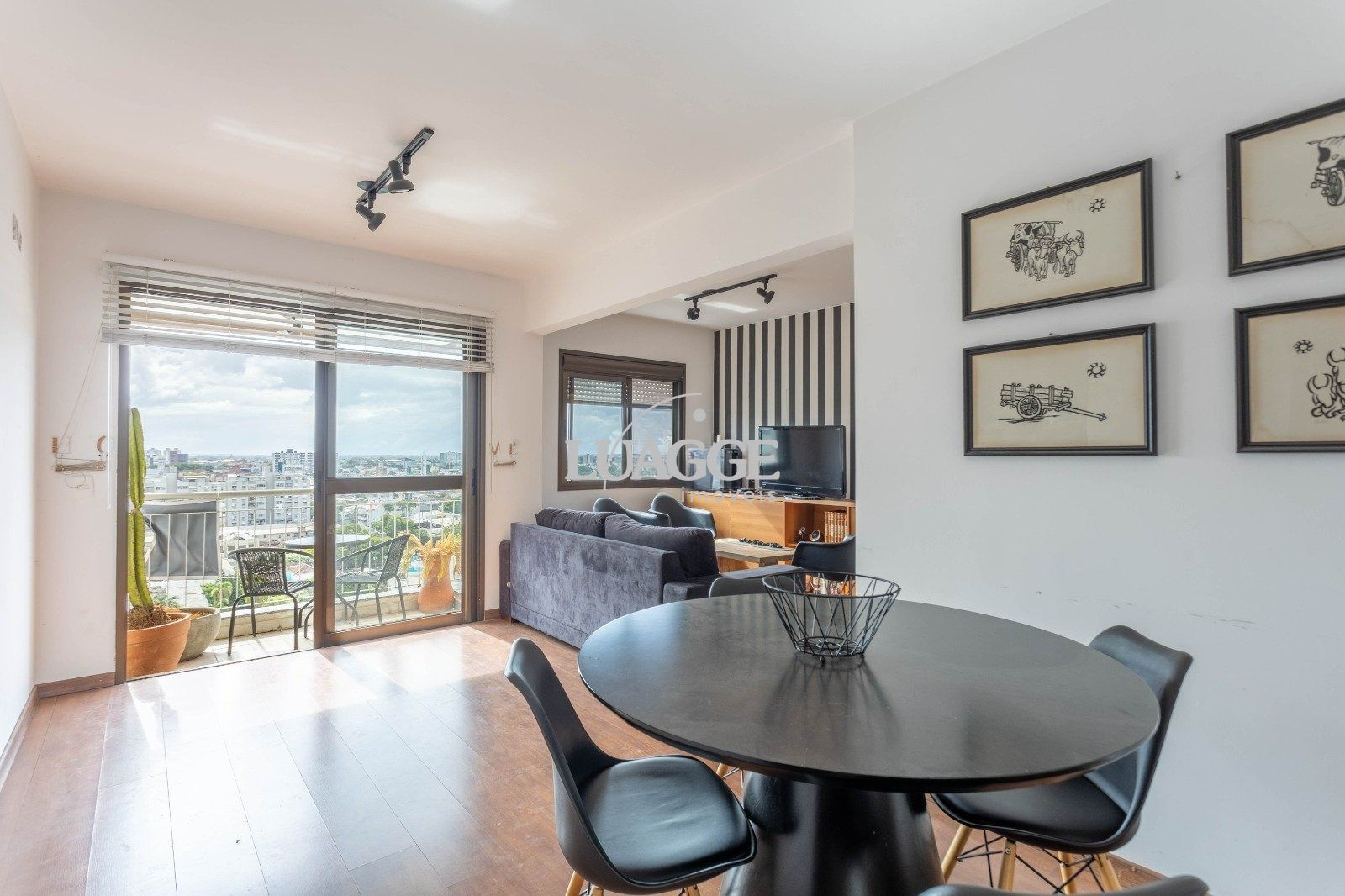 Apartamento à venda com 2 quartos, 64m² - Foto 2