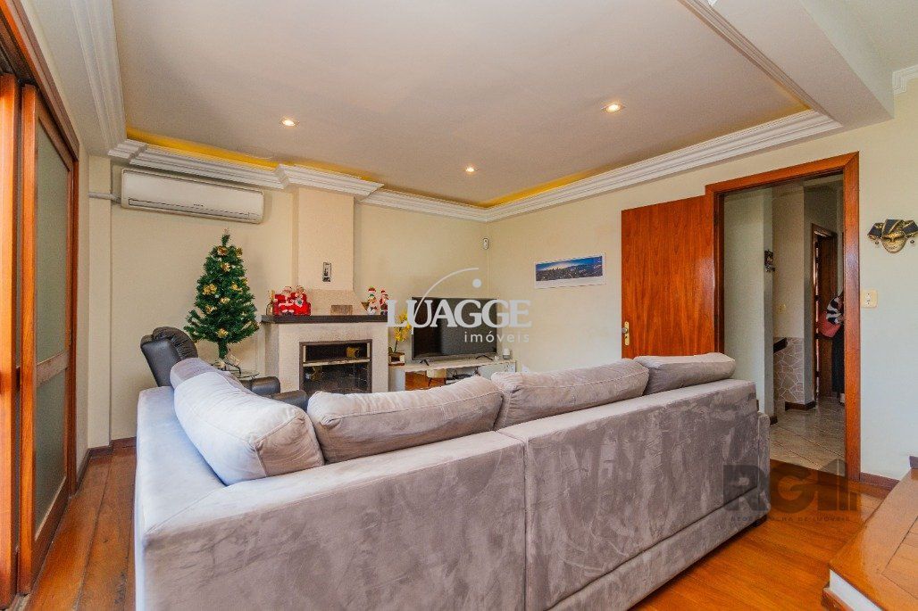 Casa à venda com 4 quartos, 215m² - Foto 8