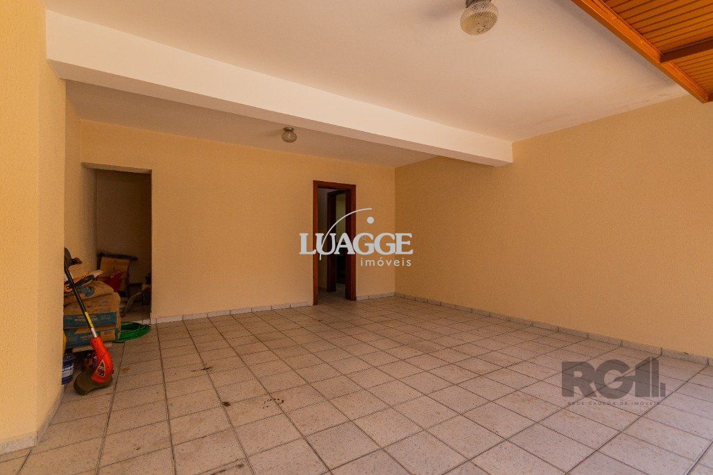 Casa à venda com 4 quartos, 215m² - Foto 5