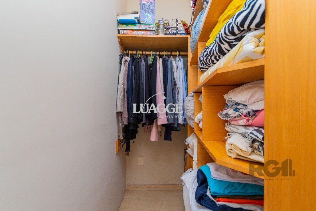 Casa à venda com 4 quartos, 215m² - Foto 24