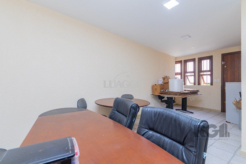 Casa à venda com 4 quartos, 215m² - Foto 29