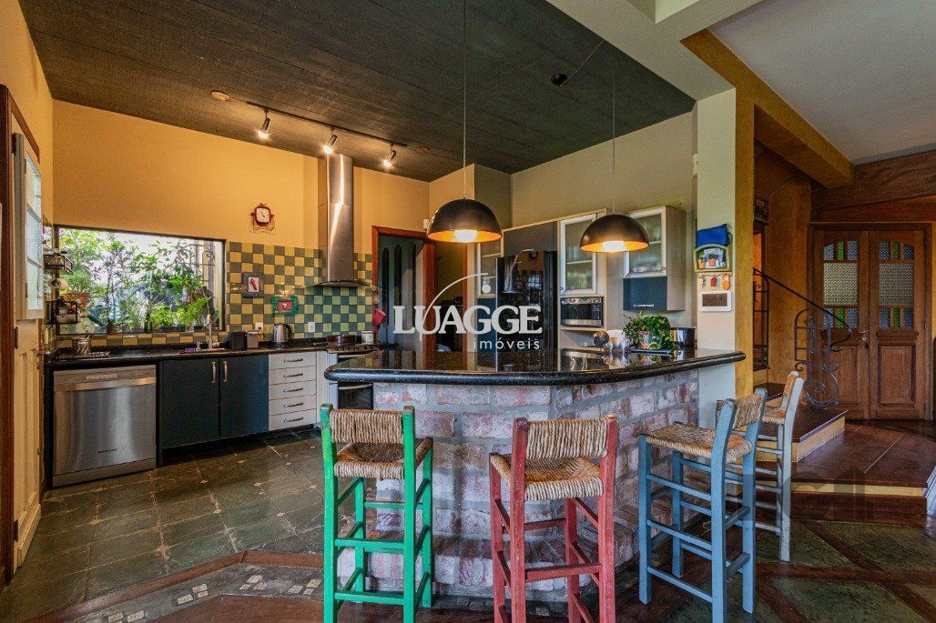 Casa à venda com 4 quartos, 342m² - Foto 17