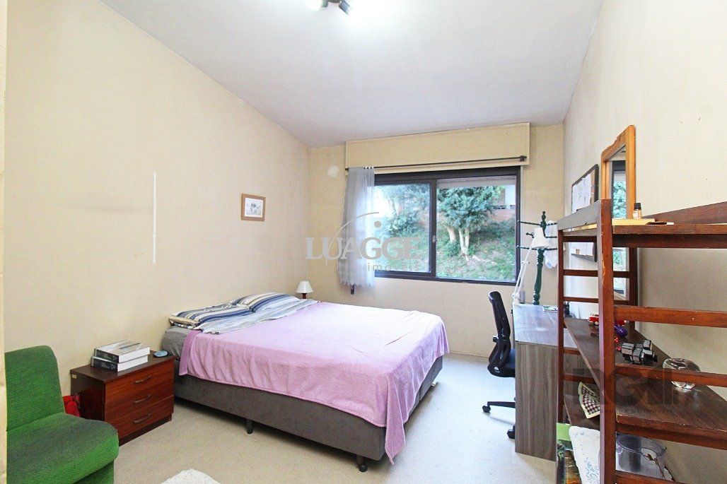 Casa à venda com 3 quartos, 252m² - Foto 11