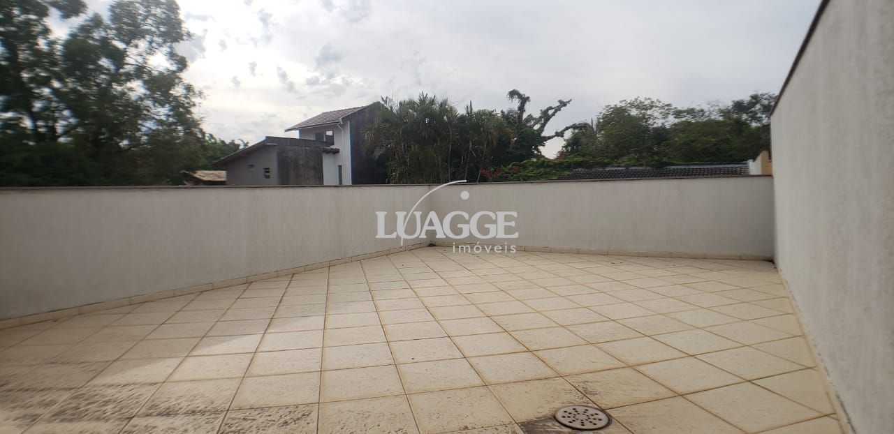 Casa à venda com 4 quartos, 380m² - Foto 9