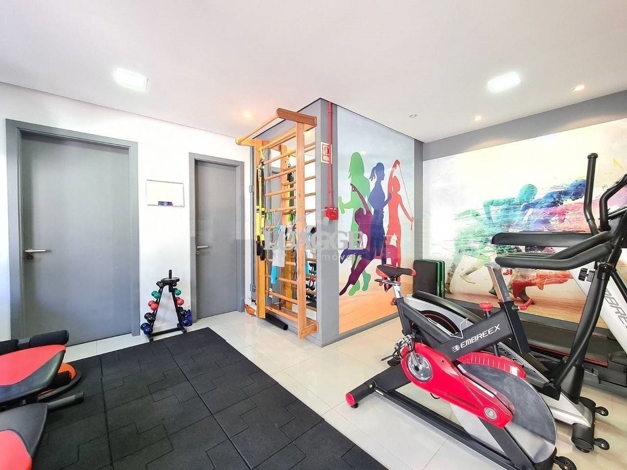 Apartamento à venda com 3 quartos, 211m² - Foto 11