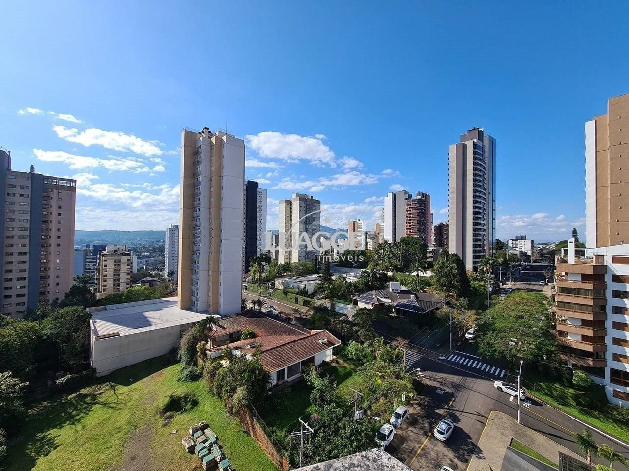 Apartamento à venda com 3 quartos, 211m² - Foto 30
