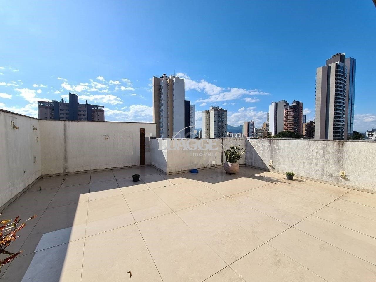 Apartamento à venda com 3 quartos, 211m² - Foto 29