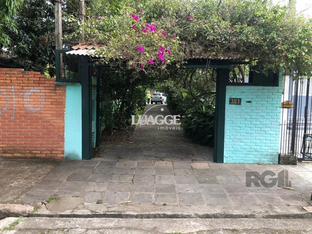 Casa à venda com 3 quartos, 224m² - Foto 2