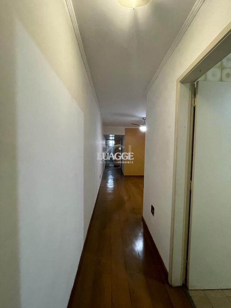 Apartamento à venda com 2 quartos, 67m² - Foto 2