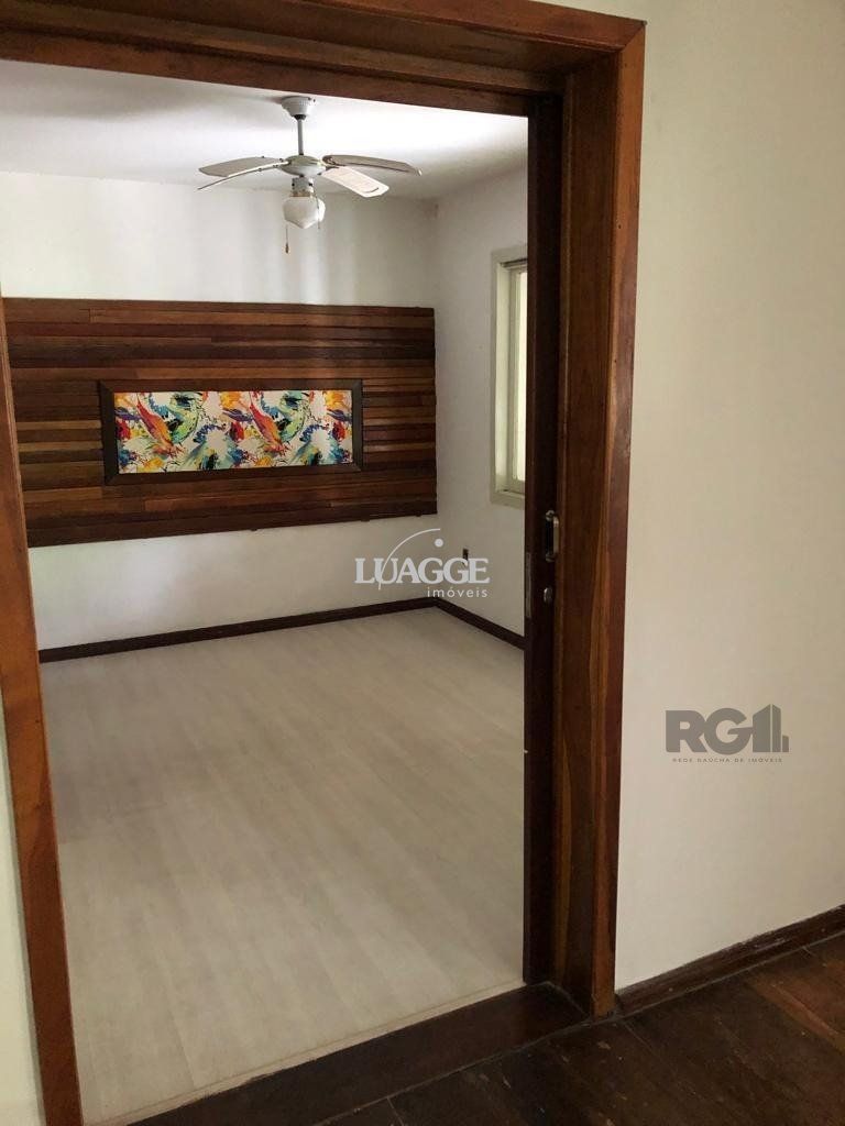 Casa à venda com 3 quartos, 224m² - Foto 6