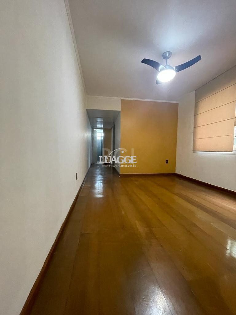 Apartamento à venda com 2 quartos, 67m² - Foto 1