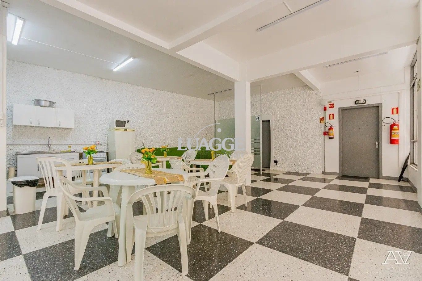 Apartamento à venda com 2 quartos, 61m² - Foto 15