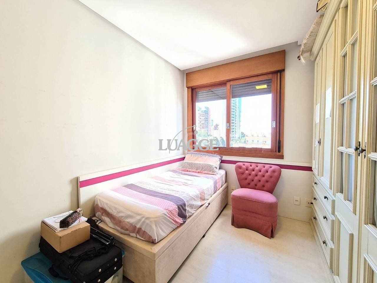 Apartamento à venda com 3 quartos, 211m² - Foto 22