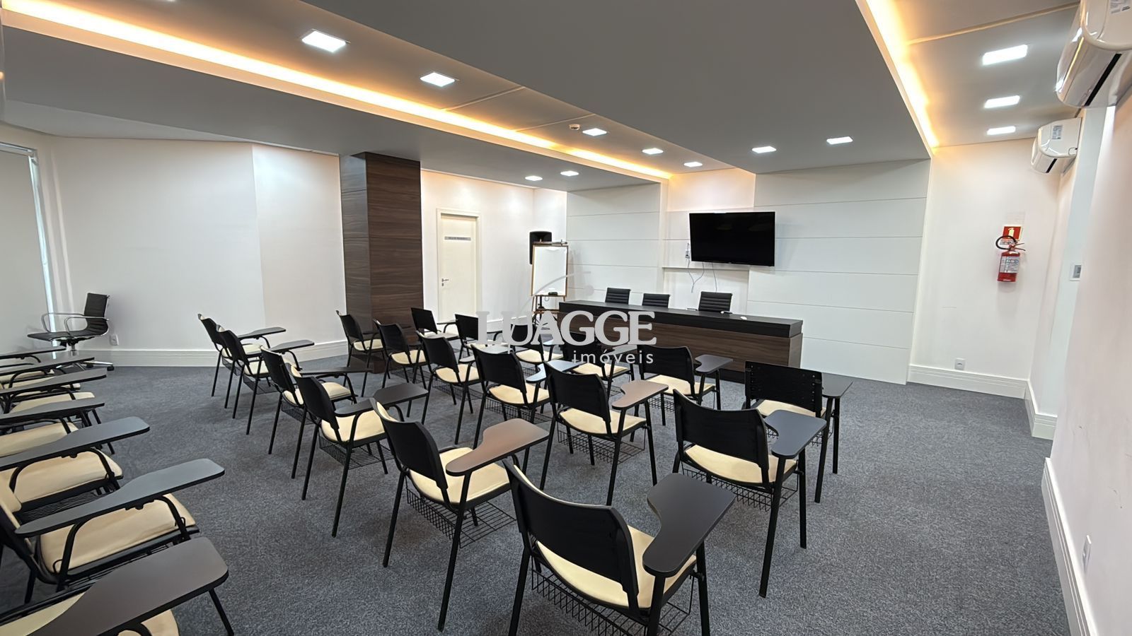 Conjunto Comercial-Sala à venda com 2 quartos, 32m² - Foto 17