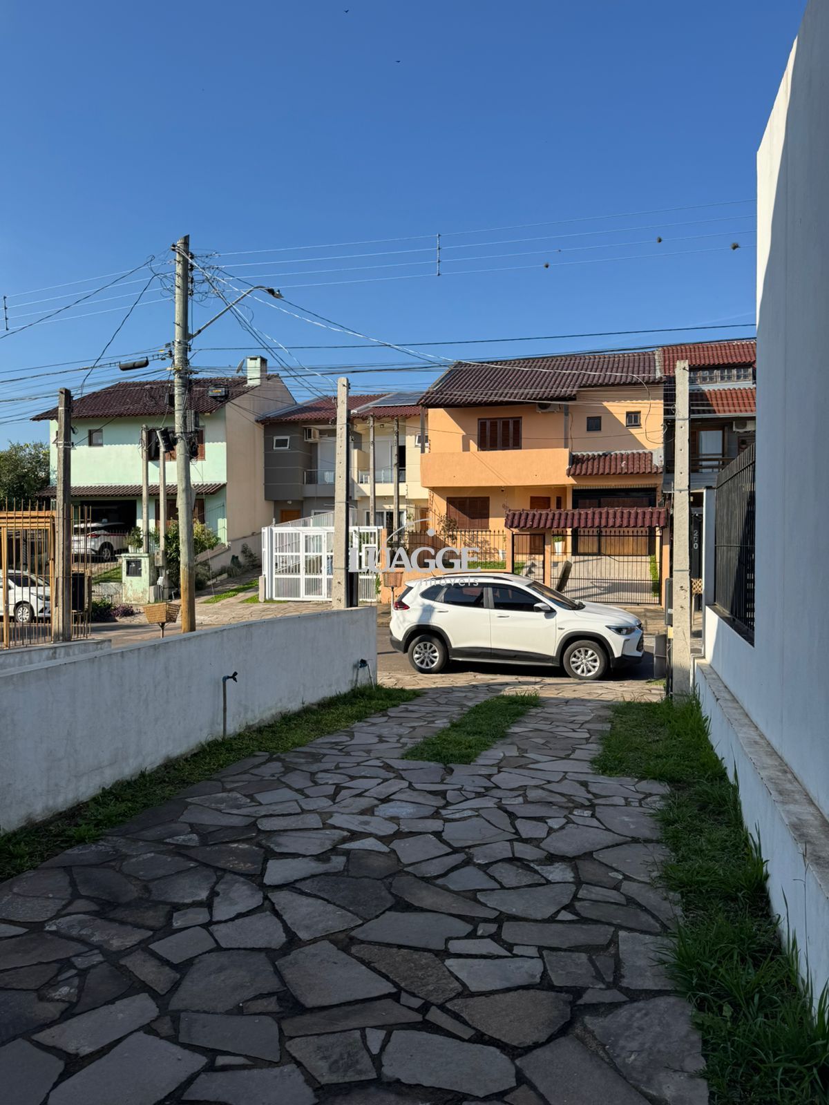 Casa à venda com 3 quartos, 127m² - Foto 2
