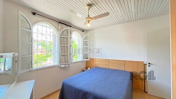Casa à venda com 3 quartos, 205m² - Foto 2