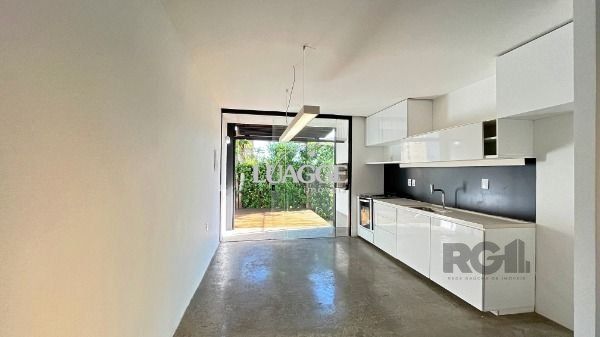 Casa à venda com 2 quartos, 173m² - Foto 11