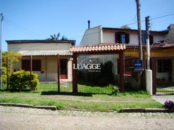 Casa à venda com 2 quartos, 82m² - Foto 1