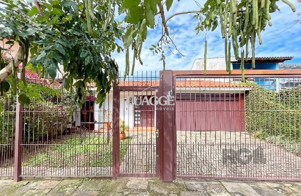 Casa à venda com 3 quartos, 150m² - Foto 2