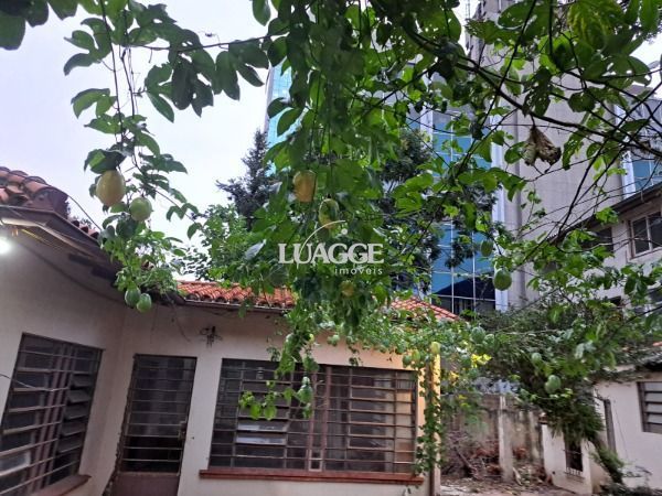 Casa à venda com 4 quartos, 231m² - Foto 4