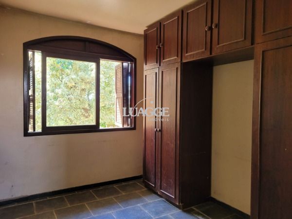 Casa à venda com 4 quartos, 272m² - Foto 11