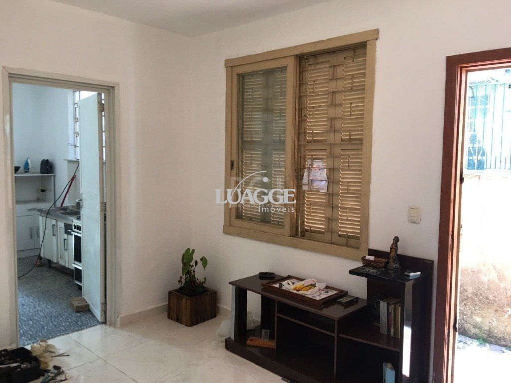 Casa à venda com 1 quarto, 72m² - Foto 1