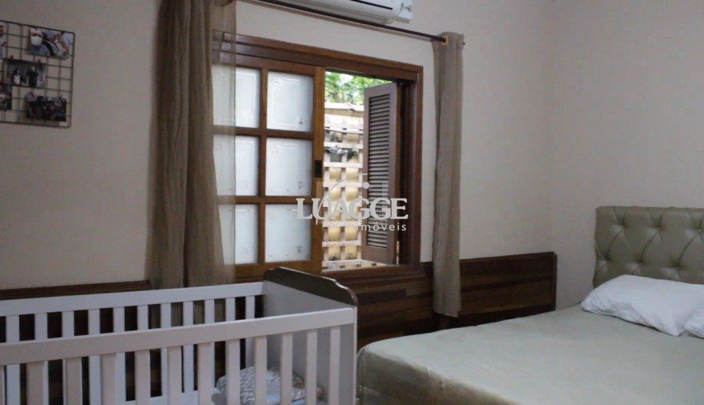 Casa à venda com 5 quartos, 302m² - Foto 9