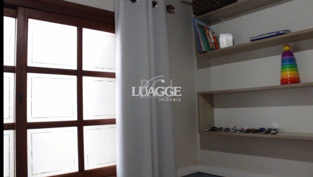 Casa à venda com 5 quartos, 302m² - Foto 10