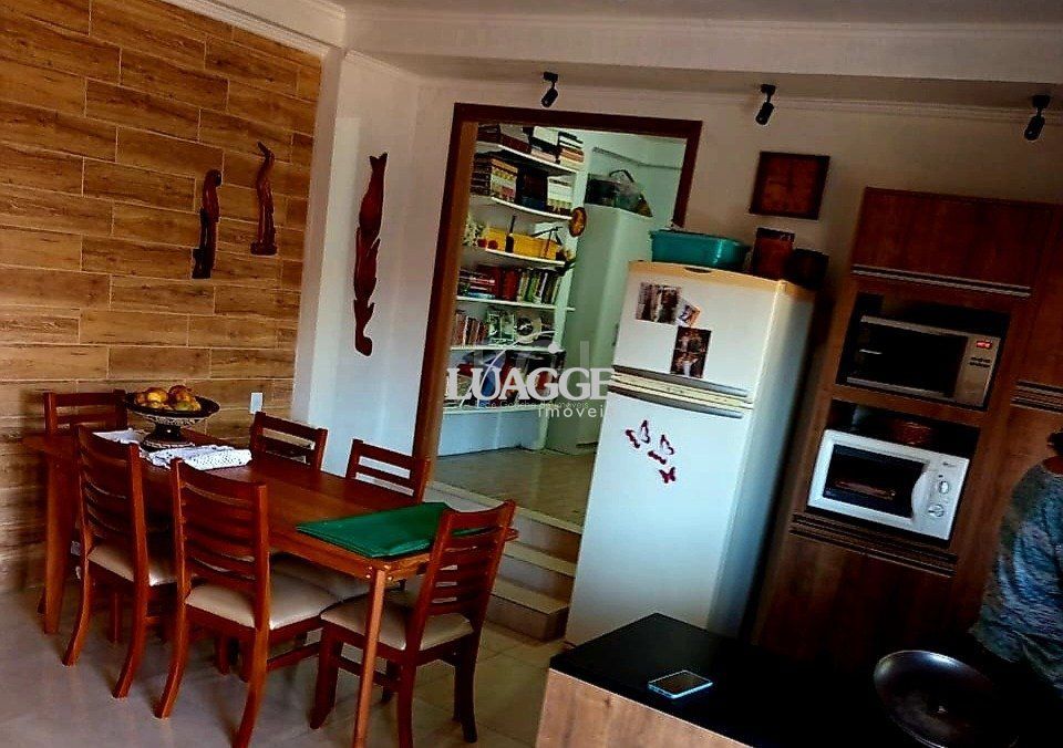 Casa à venda com 5 quartos, 302m² - Foto 30