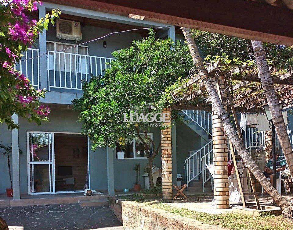 Casa à venda com 5 quartos, 302m² - Foto 1