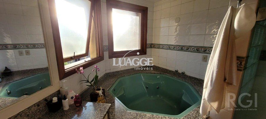 Casa de Condomínio à venda com 4 quartos, 300m² - Foto 27