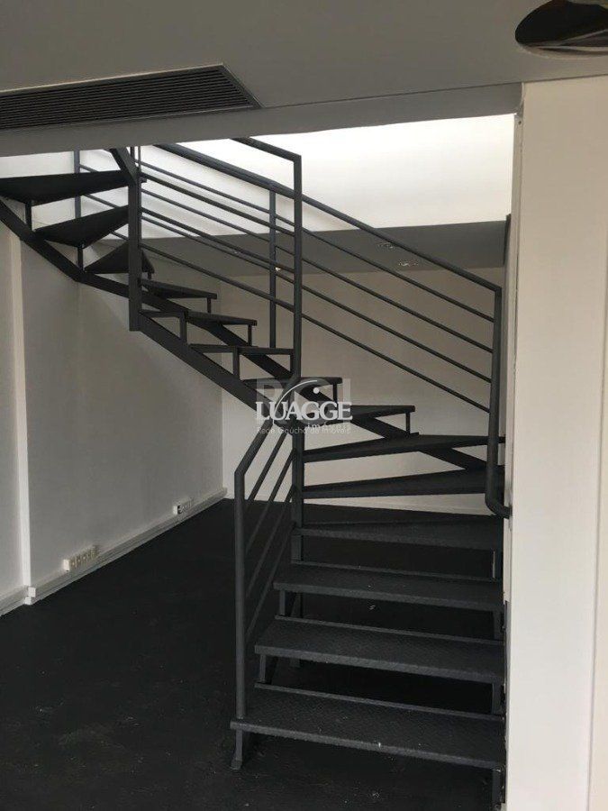 Conjunto Comercial-Sala à venda com 3 quartos, 1973m² - Foto 12