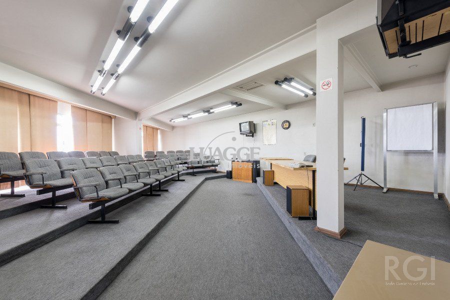 Prédio Inteiro à venda, 2205m² - Foto 1