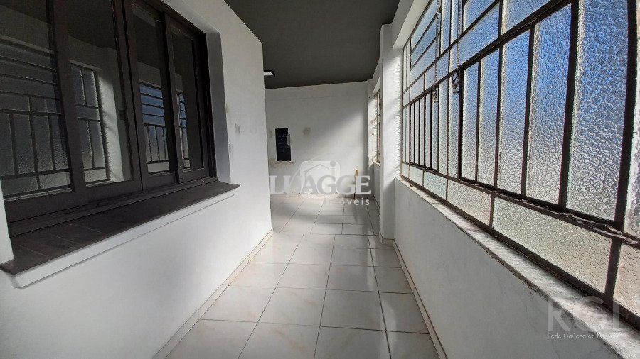 Casa à venda com 4 quartos, 391m² - Foto 9