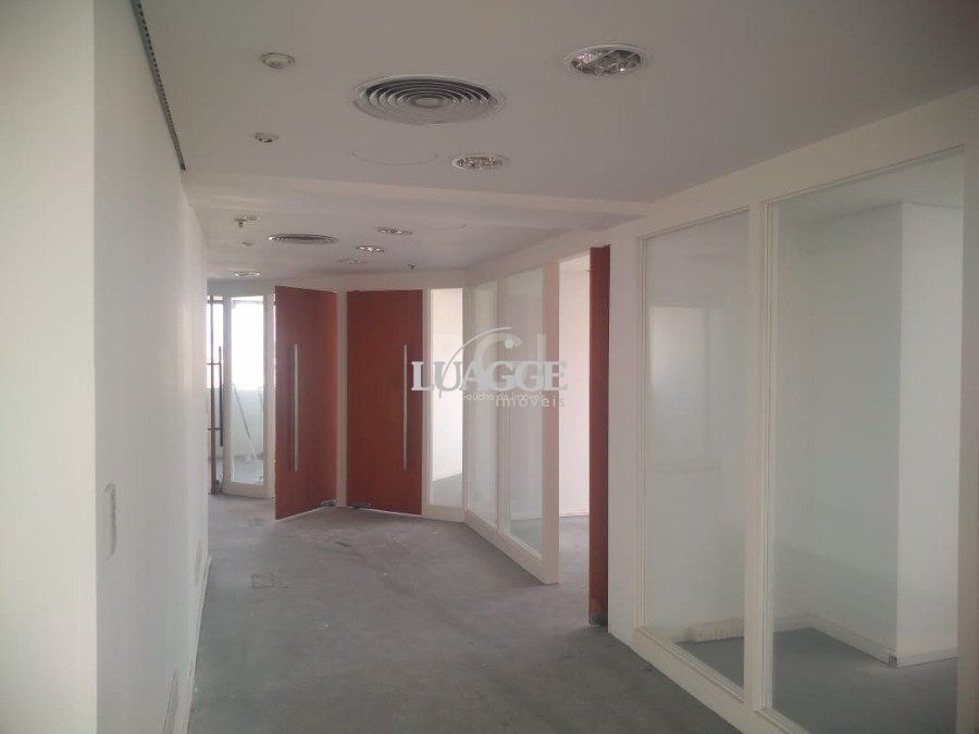 Conjunto Comercial-Sala à venda com 3 quartos, 1973m² - Foto 4