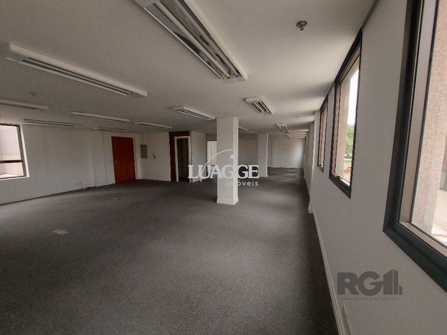 Conjunto Comercial-Sala à venda com 1 quarto, 145m² - Foto 5
