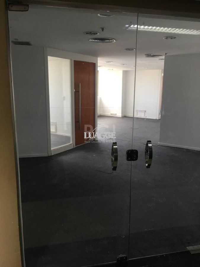 Conjunto Comercial-Sala à venda com 3 quartos, 1973m² - Foto 7