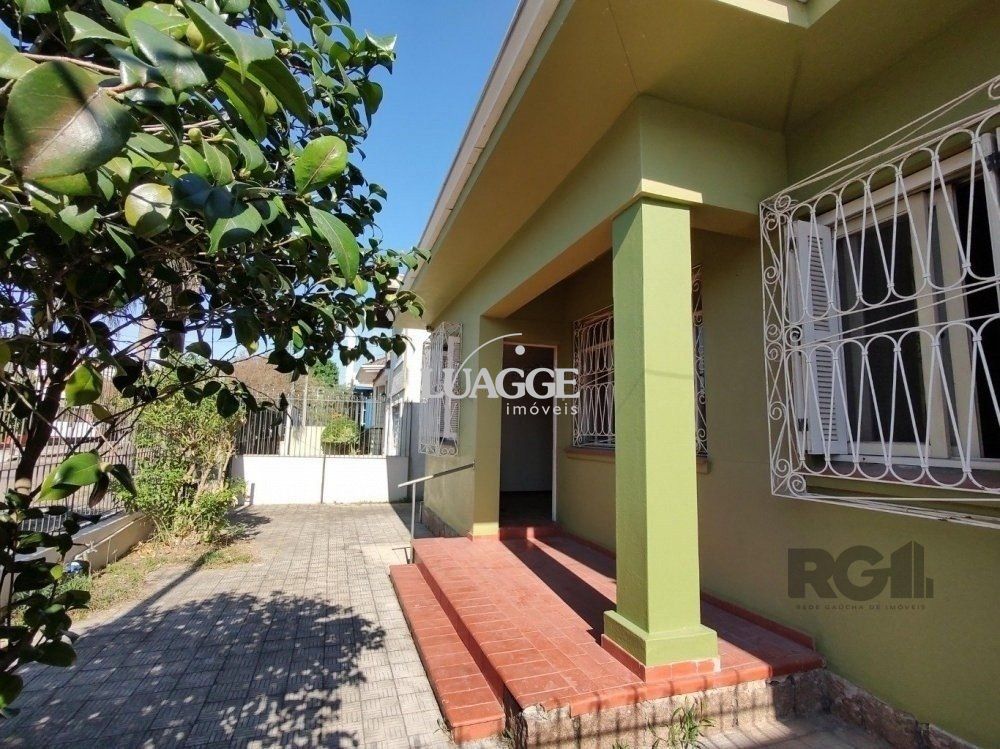 Casa à venda com 4 quartos, 166m² - Foto 1