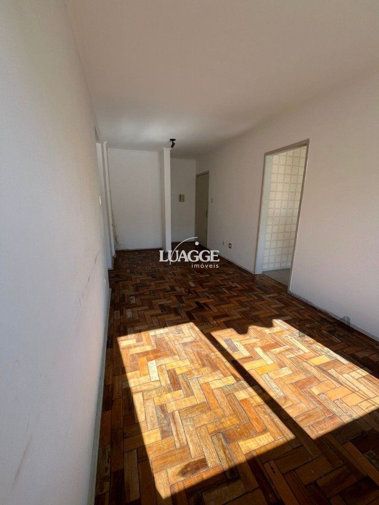 Apartamento à venda com 2 quartos, 74m² - Foto 2