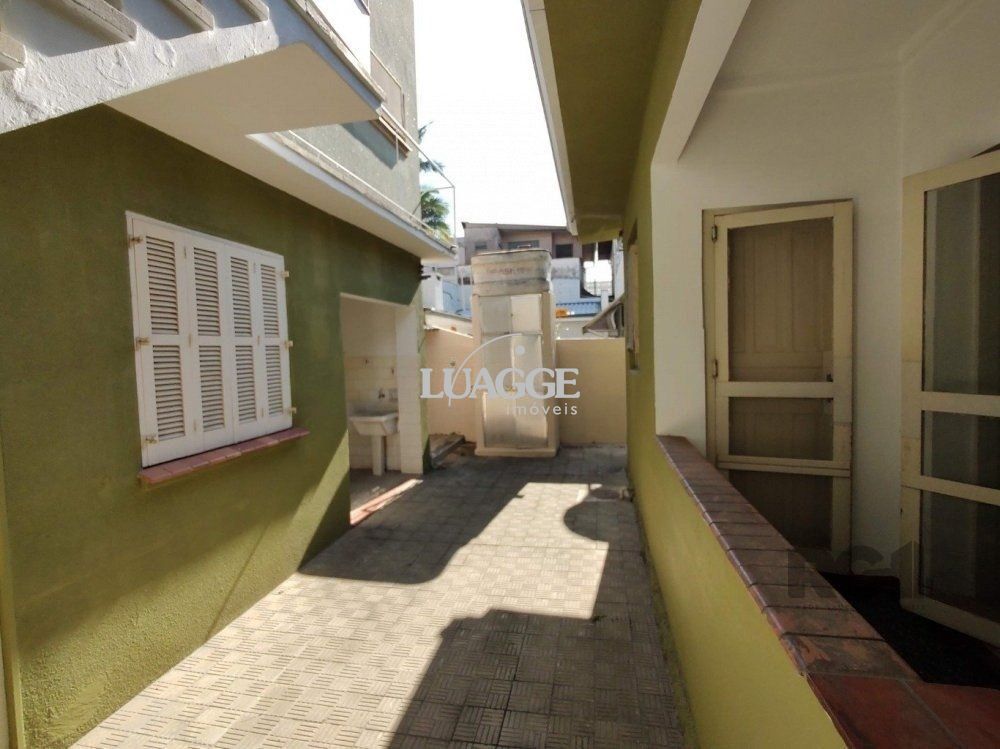 Casa à venda com 4 quartos, 166m² - Foto 14