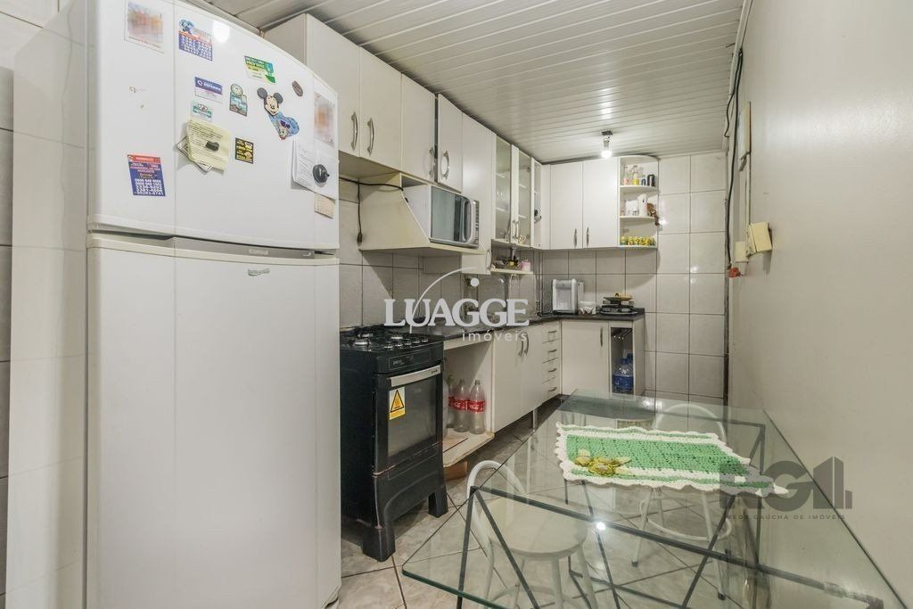 Casa à venda com 4 quartos, 226m² - Foto 11