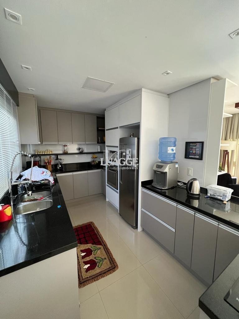 Casa de Condomínio à venda com 3 quartos, 214m² - Foto 19