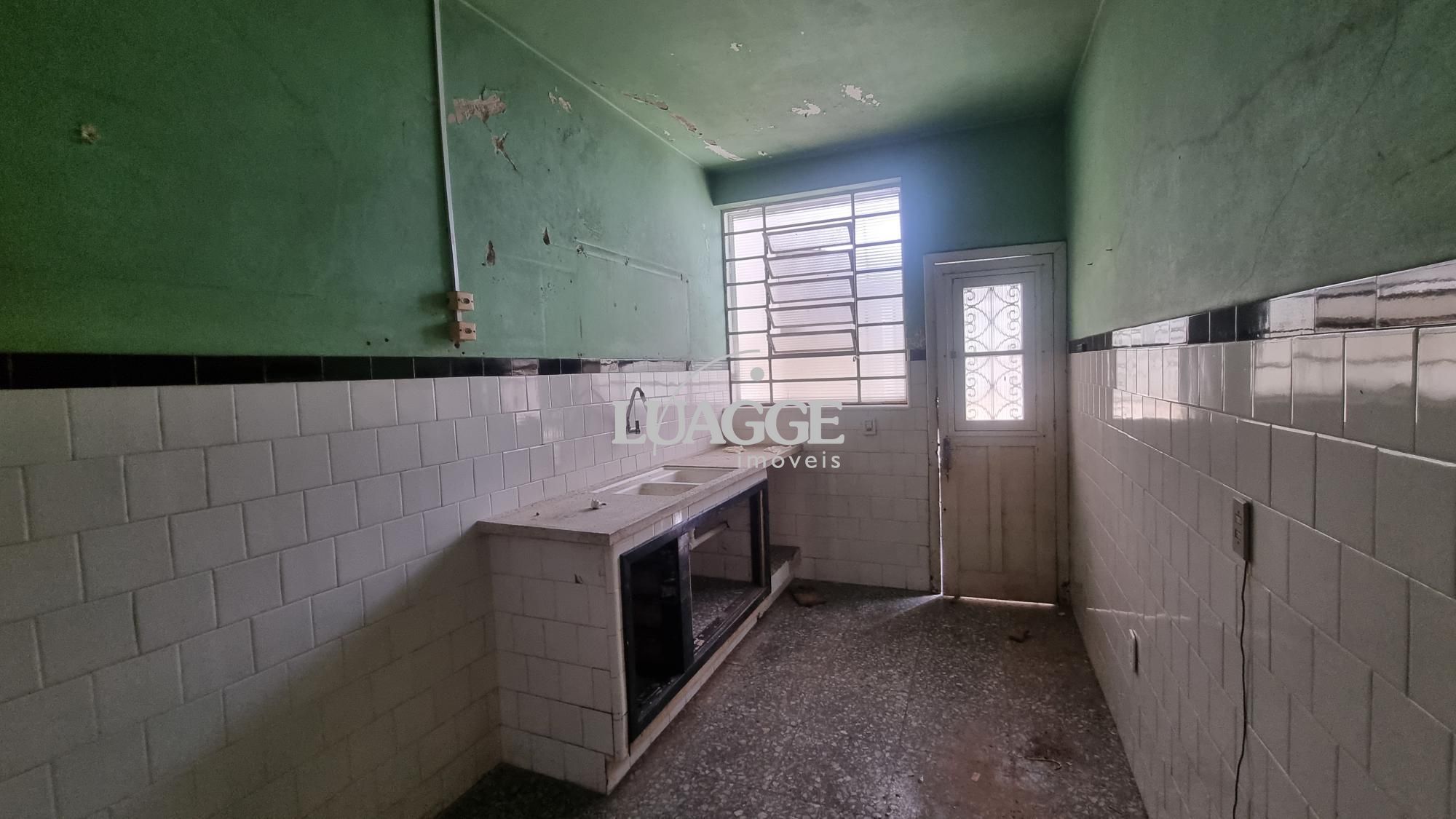 Casa à venda com 3 quartos, 282m² - Foto 12