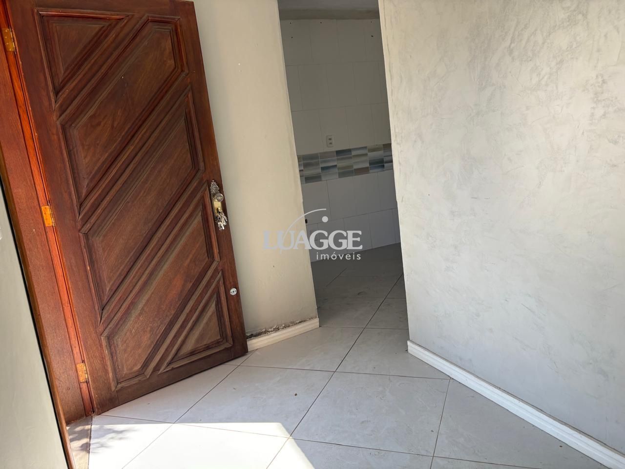 Casa à venda com 2 quartos, 180m² - Foto 3
