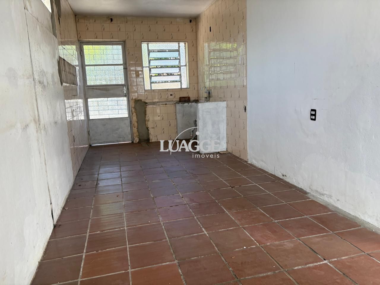 Casa à venda com 2 quartos, 180m² - Foto 26