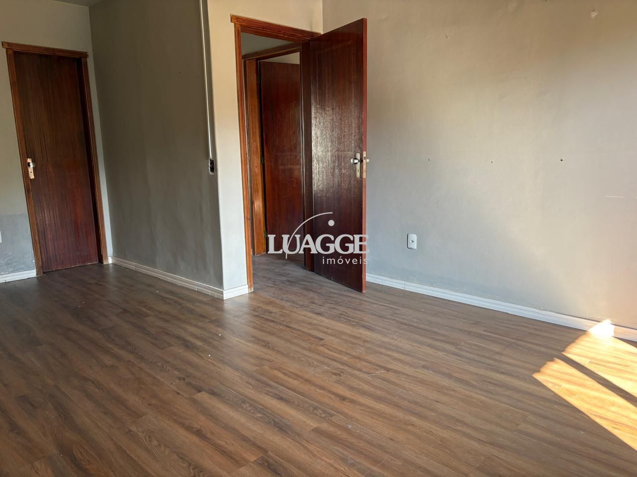 Casa à venda com 2 quartos, 180m² - Foto 11