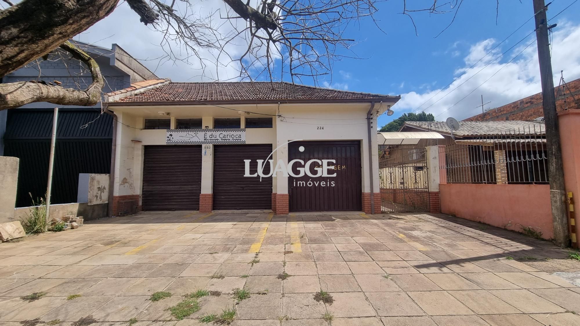 Casa à venda com 3 quartos, 282m² - Foto 5